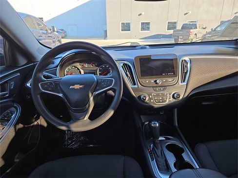 Used 2020 Chevrolet Malibu LT image 13