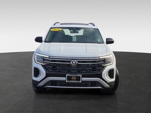 New 2026 Volkswagen Atlas Peak Edition image 3