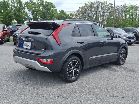 Certified 2024 Kia Niro EX FWD image 6