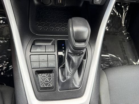 Used 2024 Toyota RAV4 LE AWD/4WD image 42