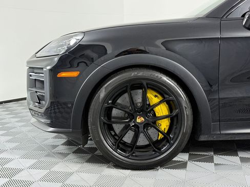 Used 2024 Porsche Cayenne Turbo GT image 12