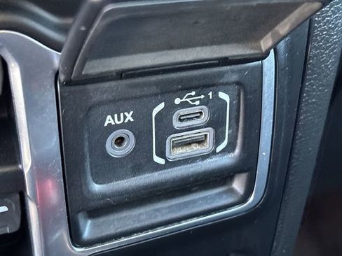 Used 2020 Jeep Wrangler Unlimited Sport S image 32