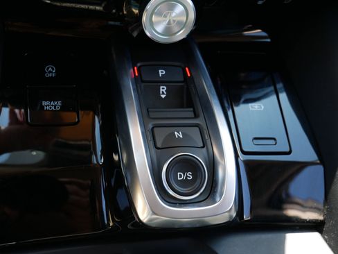Used 2024 Acura MDX SH-AWD w/ Technology Package image 25