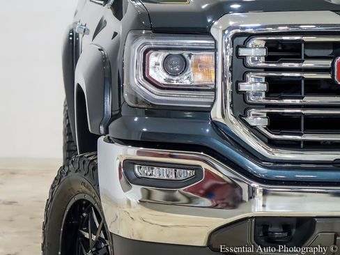 Used 2018 GMC Sierra 1500 SLT w/ Suspension Package, Off-Road AWD/4WD image 6