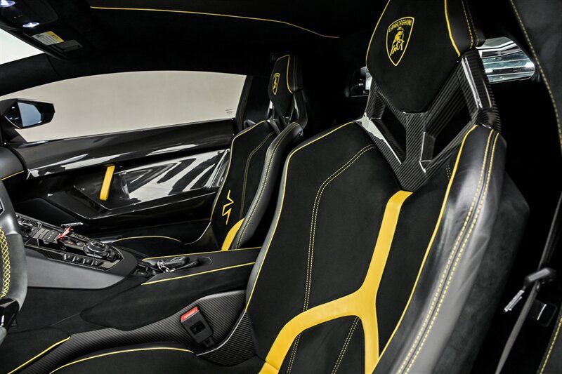 Used 2017 Lamborghini Aventador LP 750-4 Superveloce AWD/4WD image 17
