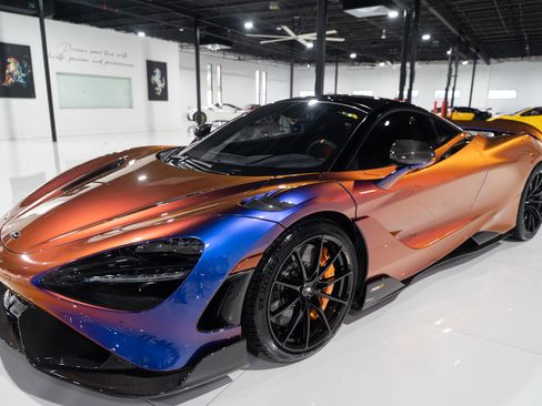 Used 2021 McLaren 765LT image 3