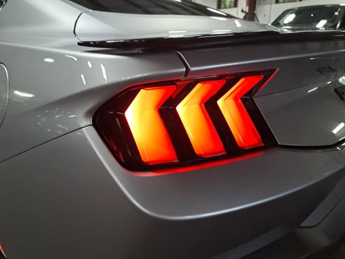 Used 2024 Ford Mustang GT RWD image 33