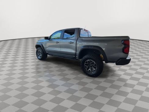 Used 2026 Chevrolet Colorado ZR2 w/ Technology Package AWD/4WD image 5