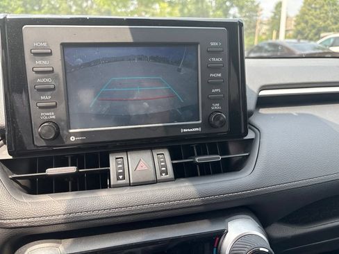 Used 2021 Toyota RAV4 XLE Premium AWD/4WD image 29