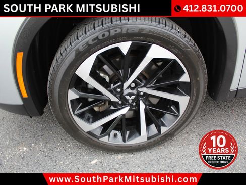 Used 2024 Mitsubishi Outlander Ralliart AWD/4WD image 30