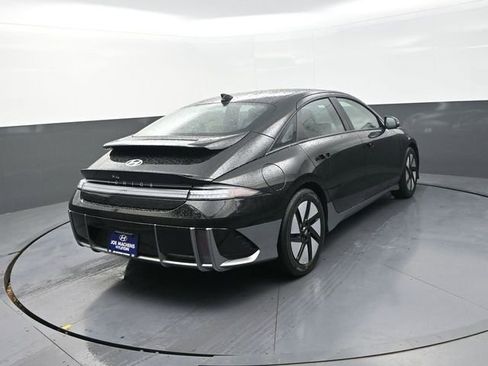 Used 2025 Hyundai Ioniq 6 SE RWD image 7