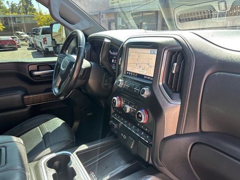 Used 2022 GMC Sierra 3500 Denali w/ Denali Ultimate Package image 27
