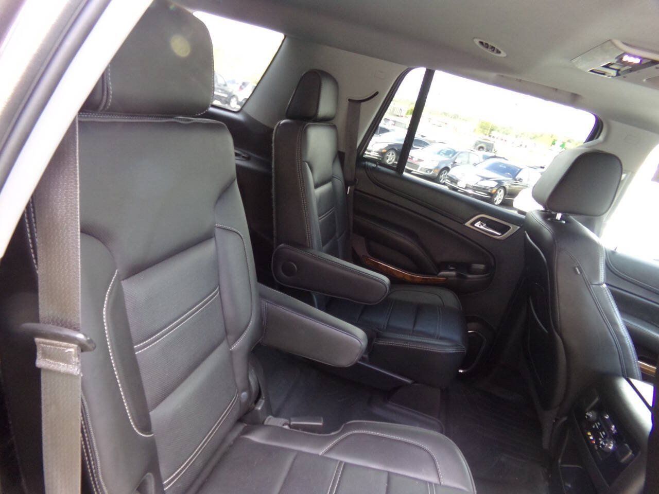Used 2015 GMC Yukon Denali w/ Touring Package AWD/4WD image 25