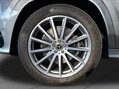 Used 2024 Mercedes-Benz GLS 450 4MATIC image 11