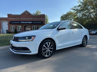 Used 2017 Volkswagen Jetta SE image 1