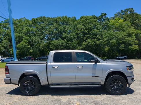 Used 2021 RAM 1500 Laramie AWD/4WD image 2
