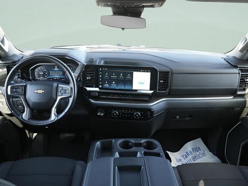 Used 2022 Chevrolet Silverado 1500 LT AWD/4WD image 18
