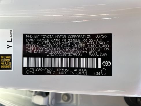 New 2026 Toyota Prius Plug-In Hybrid image 9