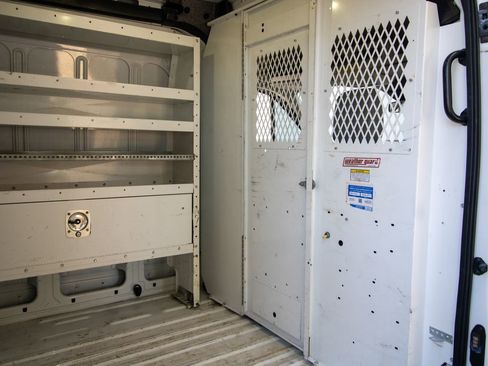 Used 2017 Ford Transit 250 148 Medium Roof image 31