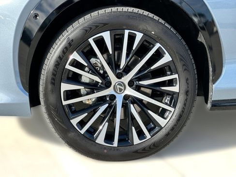 Used 2023 Lexus RZ 450e Premium image 12