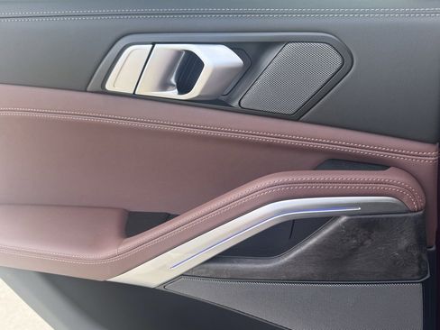 Used 2025 BMW X6 M60i w/ Parking Assistance Package image 18