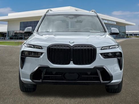 Certified 2025 BMW X7 xDrive40i w/ M Sport Package AWD/4WD image 3
