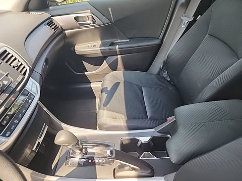 Used 2014 Honda Accord LX image 13