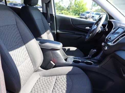 Used 2021 Chevrolet Equinox LT w/ LPO, Cargo Package AWD/4WD image 15