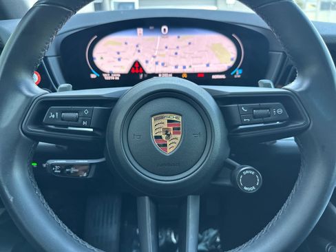 Certified 2025 Porsche Cayenne AWD/4WD image 26