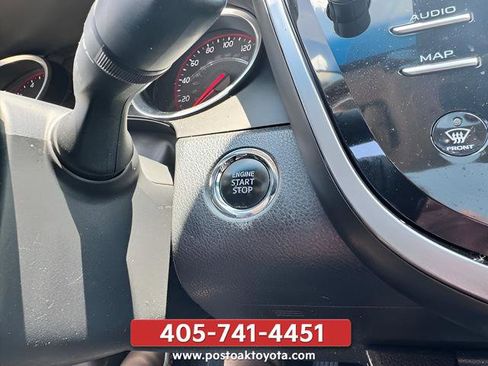 Used 2019 Toyota Camry XSE FWD image 14
