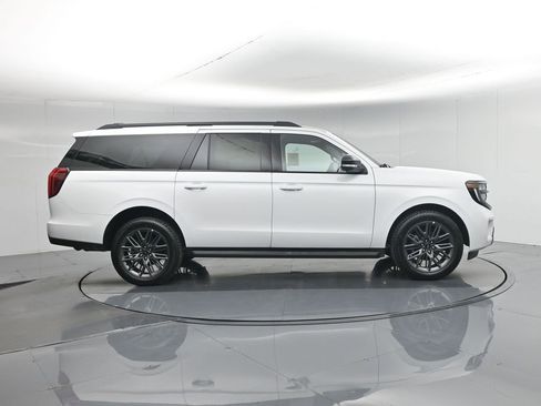 New 2026 Ford Expedition Max Platinum image 30
