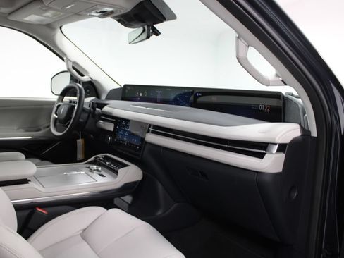 New 2026 Lincoln Navigator Reserve AWD/4WD image 31