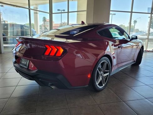 Used 2024 Ford Mustang GT RWD image 5