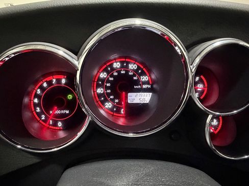 Used 2008 Pontiac Vibe w/ Preferred Package image 13