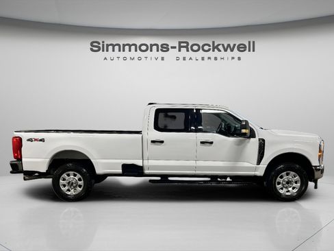 Used 2024 Ford F250 XLT image 4
