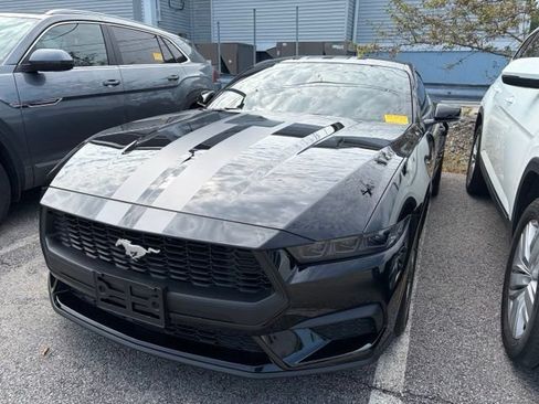 Used 2025 Ford Mustang Premium RWD image 7