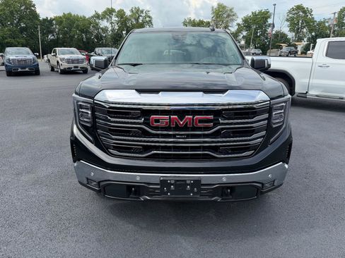 Used 2022 GMC Sierra 1500 SLT w/ SLT Premium Plus Package AWD/4WD image 7