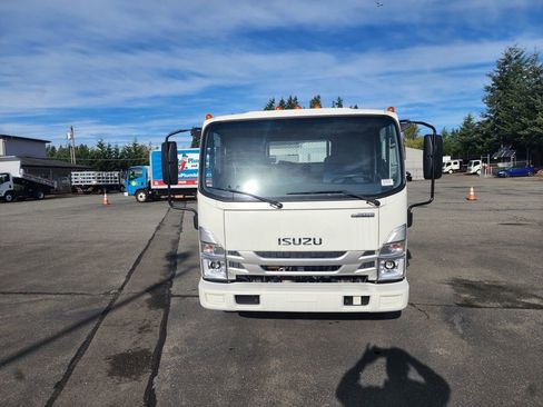 New 2024 Isuzu NPR image 1
