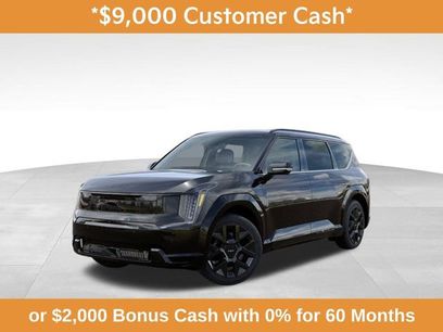 New 2026 Kia EV9 Land w/ Nightfall Edition Package
