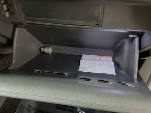 Used 2024 Volkswagen Tiguan Wolfsburg Edition image 35