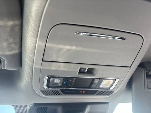 Used 2022 Ford F150 Lariat w/ Equipment Group 502A High AWD/4WD image 39