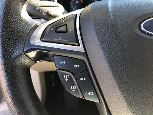 Used 2020 Ford Fusion SE image 22