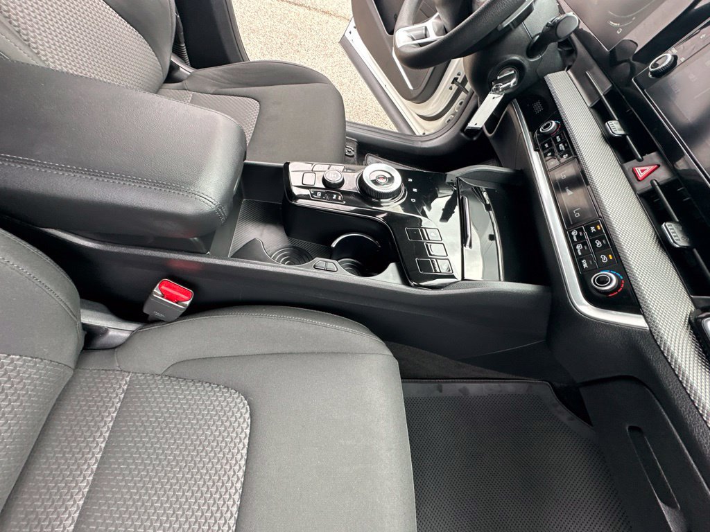 Used 2023 Kia Sportage LX AWD/4WD image 36