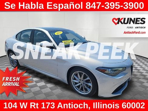 Used 2023 Alfa Romeo Giulia Sprint RWD image 11