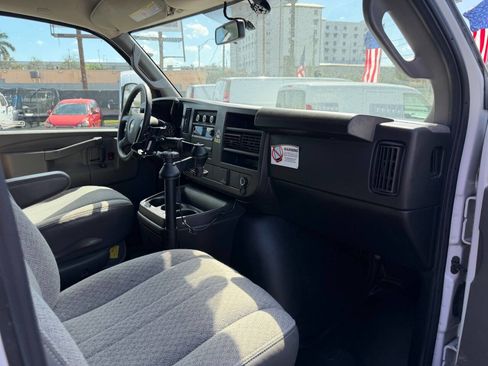 Used 2022 Chevrolet Express 2500 image 16