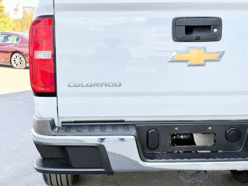 Used 2018 Chevrolet Colorado W/T w/ WT Convenience Package image 12