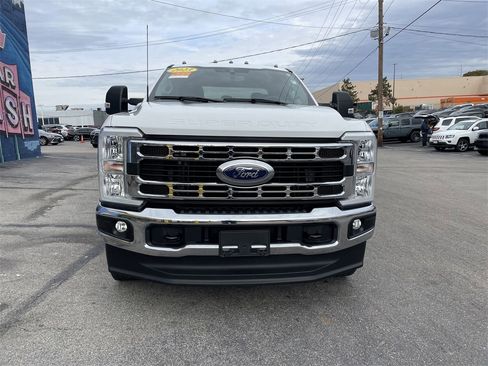 Used 2023 Ford F250 XLT w/ Snow Plow Prep Package image 5