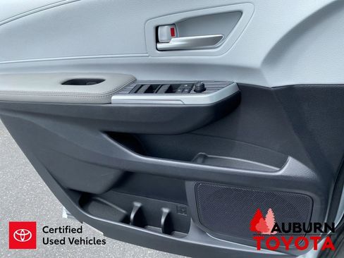 Certified 2025 Toyota Sienna XLE AWD/4WD image 38