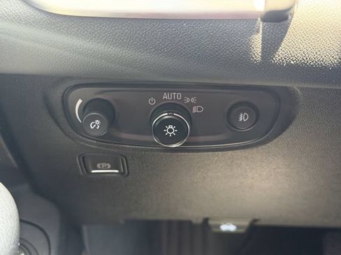 Used 2023 GMC Terrain SLT AWD/4WD image 32