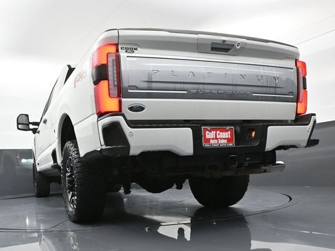 Used 2024 Ford F250 Platinum image 35